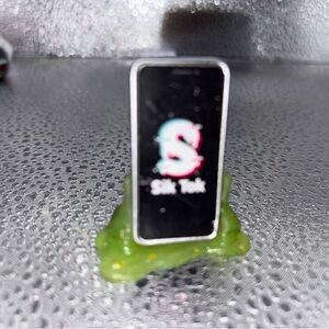 5 Surprise Mega Gross Minis Sik Tok Phone 2-Inch Mega Gross Mini Toy
